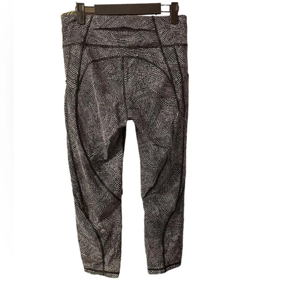 LULULEMON TIME TO SWEAT CROP LEGGINGS - Picture 2 of 5